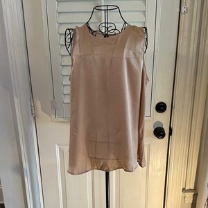 Banana Republic Sleeveless Beige Blouse